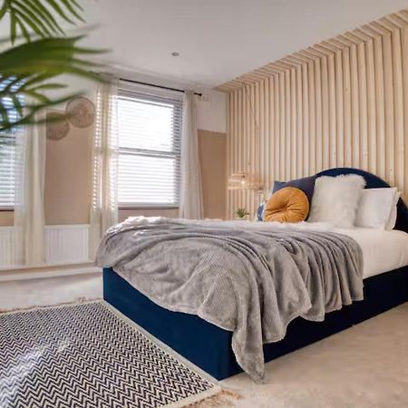 The Zen Den With Hot Tub And Garden Villa London Ngoại thất bức ảnh
