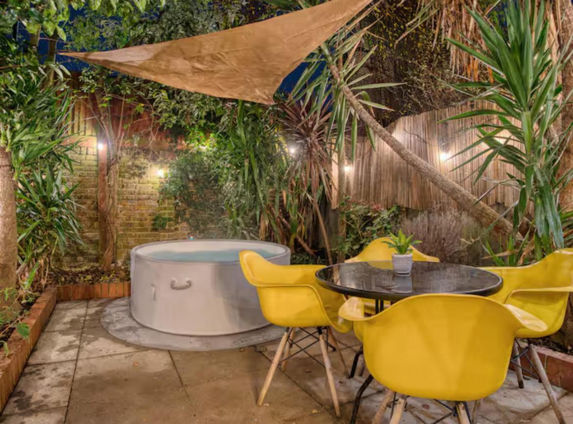 The Zen Den With Hot Tub And Garden Villa London Ngoại thất bức ảnh
